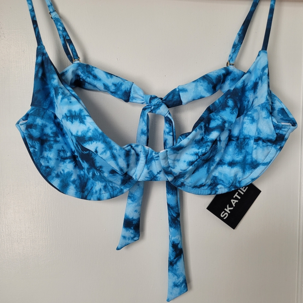Skatie Tie-Dye Underwire Bikini Top